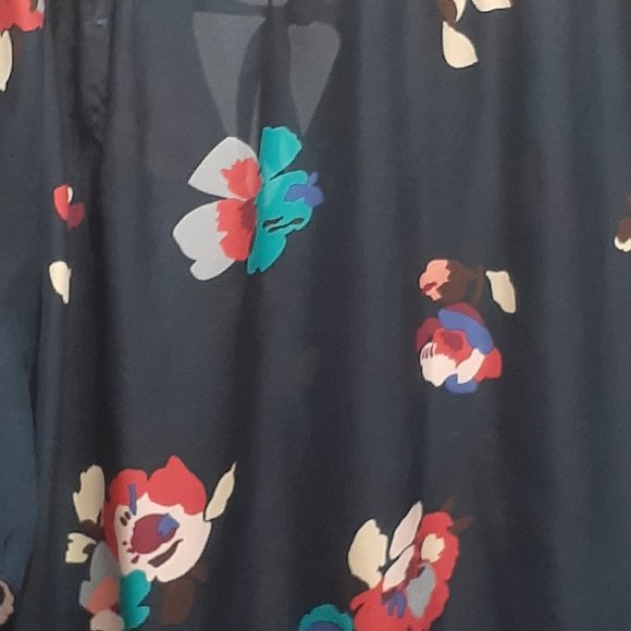 Blouse for all ocassions - Picture 8 of 9